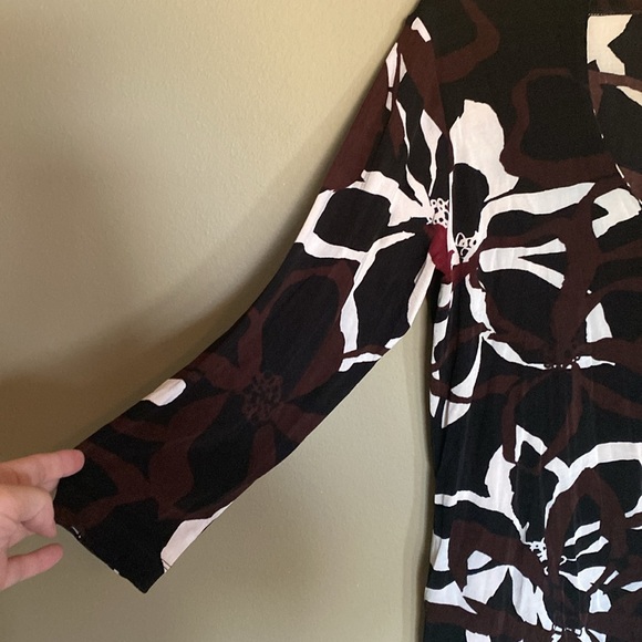 ⭐️CHICO’S- Floral 3/4 Sleeve Blouse Y2- Size 1/M EUC - Picture 3 of 9